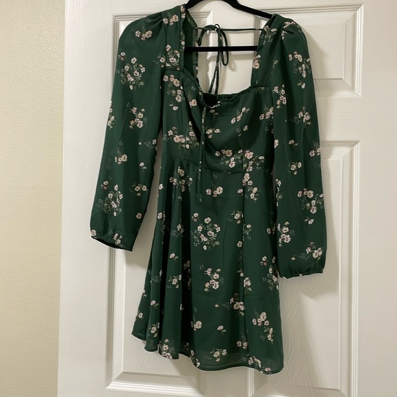 Abercrombie & Fitch Dresses & Skirts - Brand New Abercrombie & Fitch portrait neck mini dress